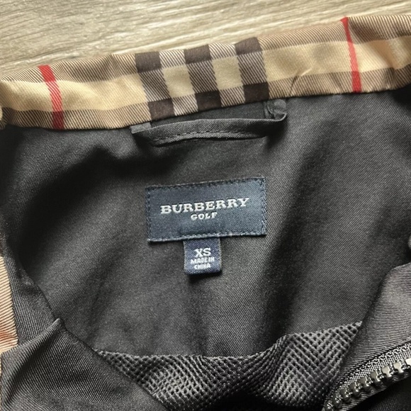 Burberry Womens Golf Vest - Black Full Zip - Size X-Small - 100% authentic - Picture 3 of 10